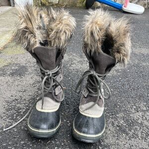 Sorel Winter Boots Size 7